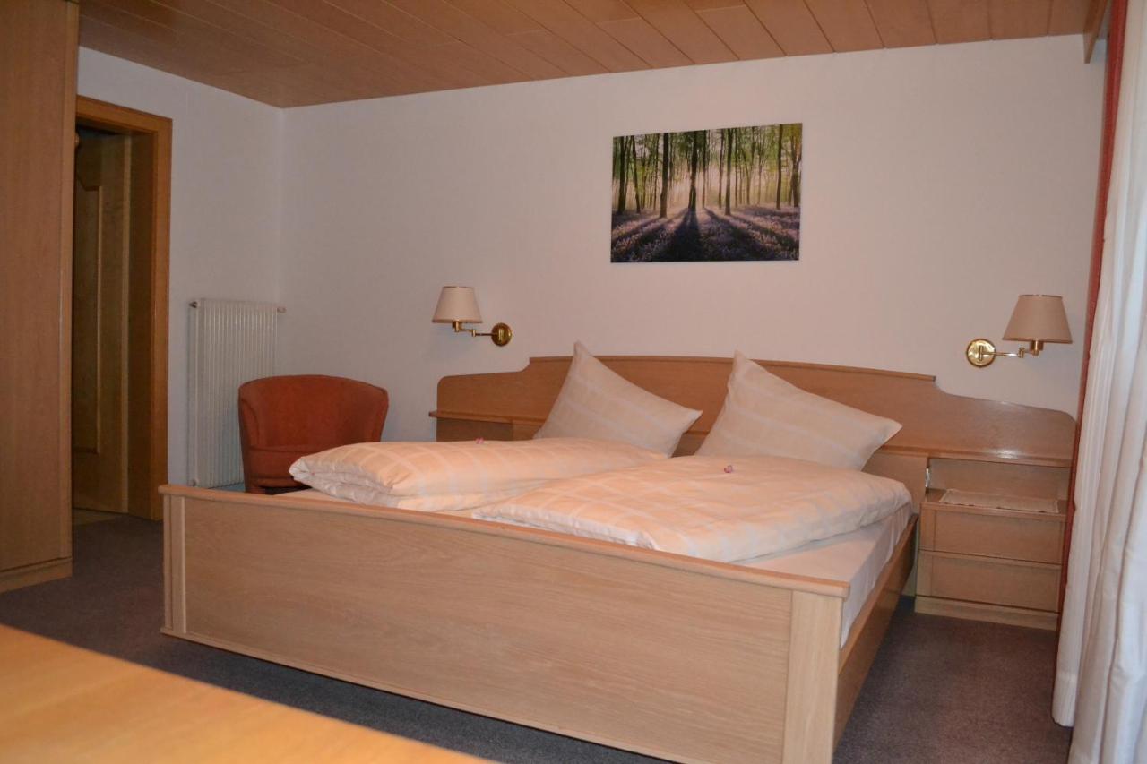 Zum Gruenen Baum 2*